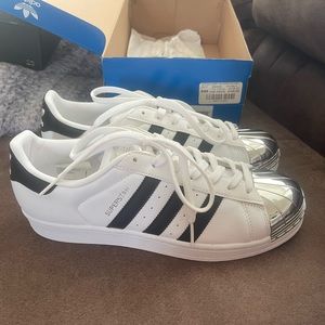 Adidas superstar metal toe size 9 women’s